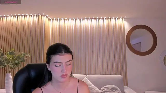 PaulinaSantos  online show from 10.19.25