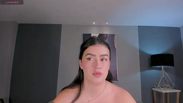 Snapshot of PaulinaSantos_ chatting on 06.07.26 PaulinaSantos online show from 06.07.26