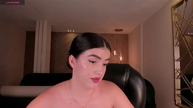 Snapshot of PaulinaSantos_ chatting on 07.15.26 PaulinaSantos online show from 07.15.26