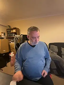 Snapshot of LondonTeffy chatting on 12.02.25 LondonTeffy online show from 12.02.25