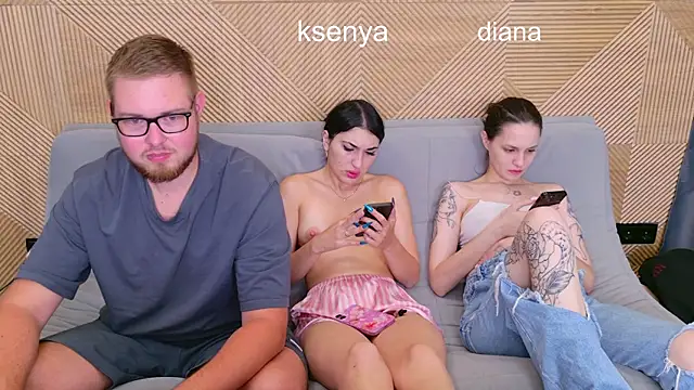Snapshot of Ksenny chatting on 07.18.26 Ksenny online show from 07.18.26