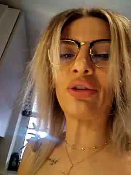 SweetMonicaUK online show from 02.25.25