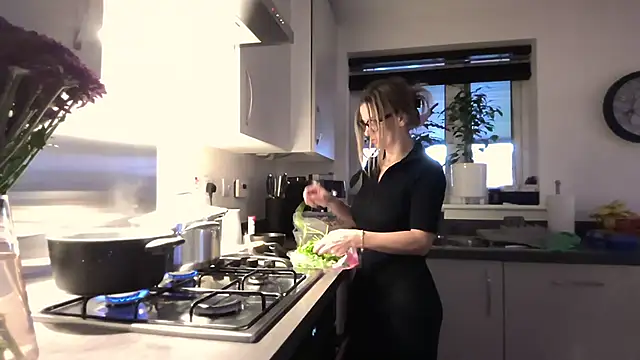 SweetMonicaUK online show from 12.01.25