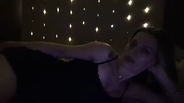 SweetMonicaUK online show from 08.04.26