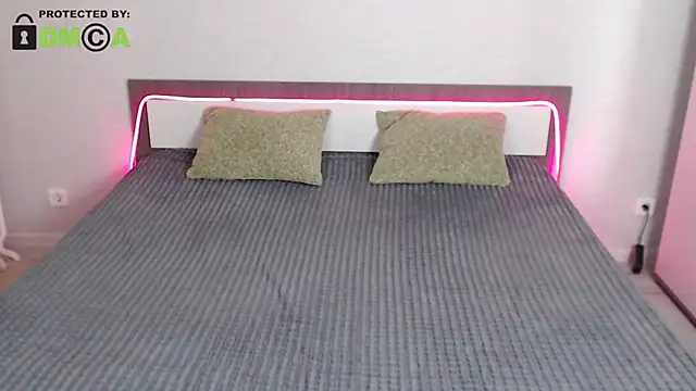 RonnieMilles online show from 12.06.24