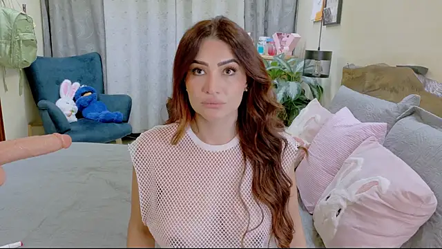 Snapshot of Abrilqueen chatting on 04.19.26 Abrilqueen online show from 04.19.26