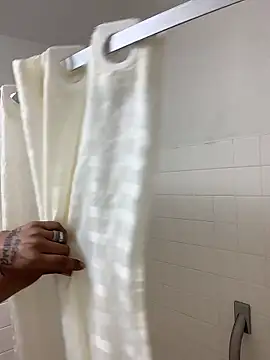 Snapshot of curvedicbandit6_2 chatting on 12.13.24 curvedicbandit6 2 online show from 12.13.24