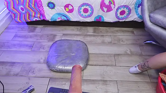 Snapshot of miss_keisi chatting on 09.13.25 miss keisi online show from 09.13.25