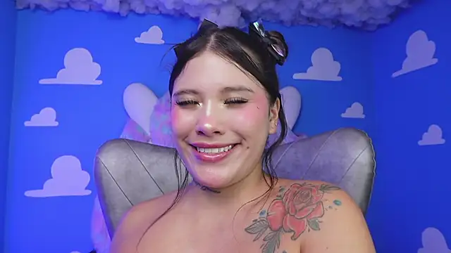 Snapshot of miss_keisi chatting on 11.12.25 miss keisi online show from 11.12.25