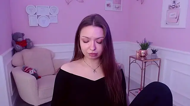 LucySkilar online show from 01.27.25