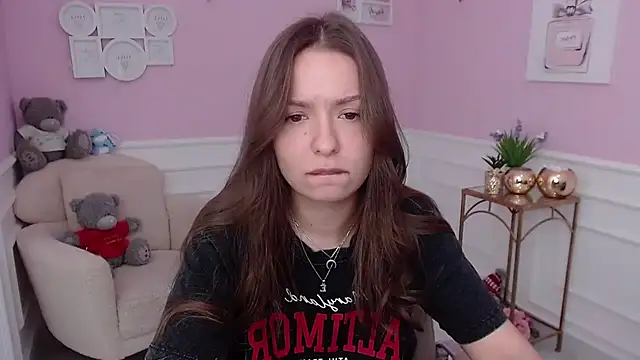 LucySkilar online show from 09.25.25