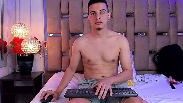 Maximo   online show from 09.10.25