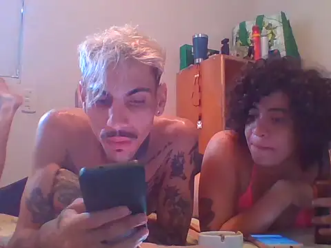 Snapshot of PitbullDiablo1 chatting on 11.16.25 PitbullDiablo1 online show from 11.16.25