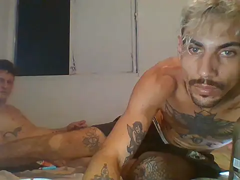 Snapshot of PitbullDiablo1 chatting on 11.23.25 PitbullDiablo1 online show from 11.23.25