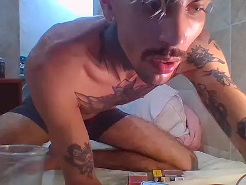 Snapshot of PitbullDiablo1 chatting on 11.29.25 PitbullDiablo1 online show from 11.29.25