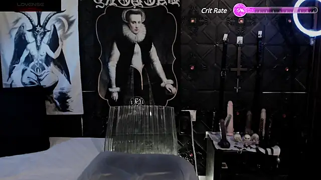 Evil Queen 666 online show from 02.21.25