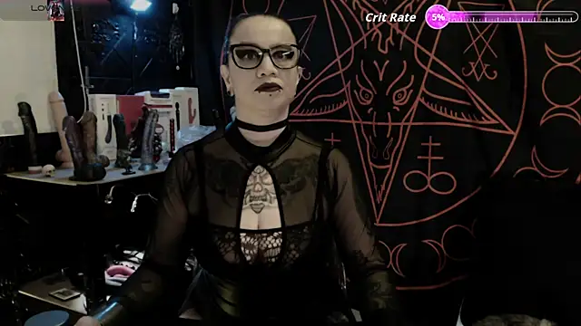 Evil Queen 666 online show from 02.28.26