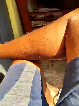 Snapshot of Brown_Munda047 chatting on 10.25.25 Brown Munda047 online show from 10.25.25