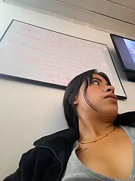 sylvana 19 online show from 09.11.25