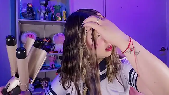 EmilyMiller  online show from 10.17.25