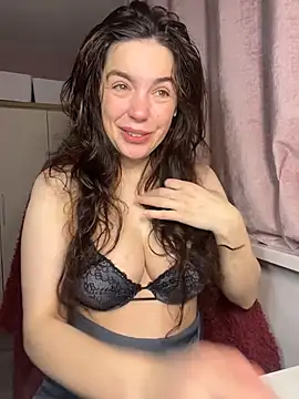 Snapshot of GillKelly chatting on 01.08.26 GillKelly online show from 01.08.26