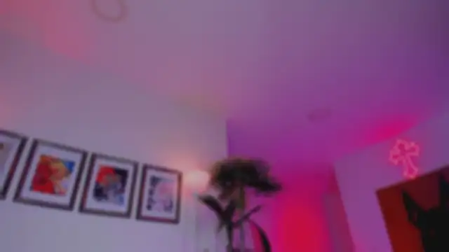 Taylor  foxxx online show from 10.25.25