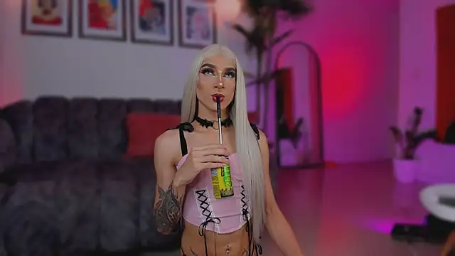 Taylor  foxxx online show from 11.26.25