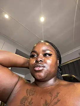 Honeycoco0211 online show from 05.23.26