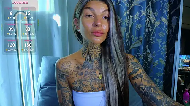 Snapshot of tattooedBabyy chatting on 10.27.25 tattooedBabyy online show from 10.27.25