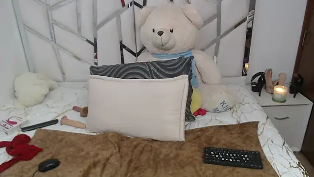 celestesouzalatin online show from 03.18.26