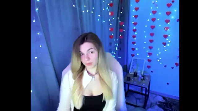 Sweet me  online show from 03.17.26