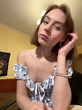 Snapshot of Crayzy_Luv chatting on 01.14.25 Crayzy Luv online show from 01.14.25