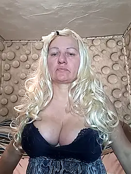 FameLara online show from 04.09.26