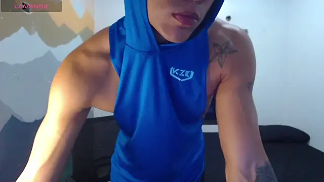 Snapshot of aalan_foxter chatting on 01.18.25 aalan foxter online show from 01.18.25