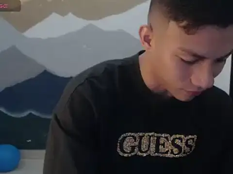 Snapshot of aalan_foxter chatting on 02.10.25 aalan foxter online show from 02.10.25