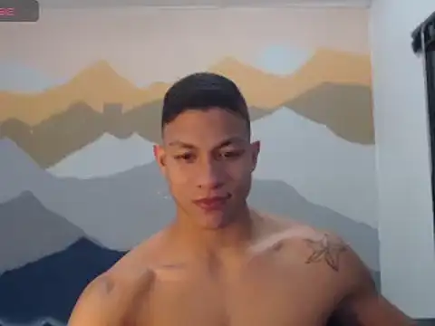 Snapshot of aalan_foxter chatting on 02.11.25 aalan foxter online show from 02.11.25