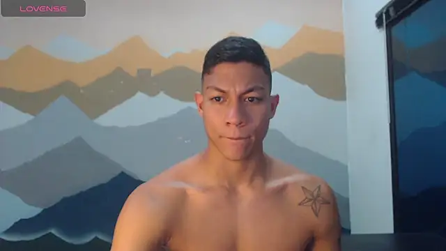 Snapshot of aalan_foxter chatting on 02.19.25 aalan foxter online show from 02.19.25