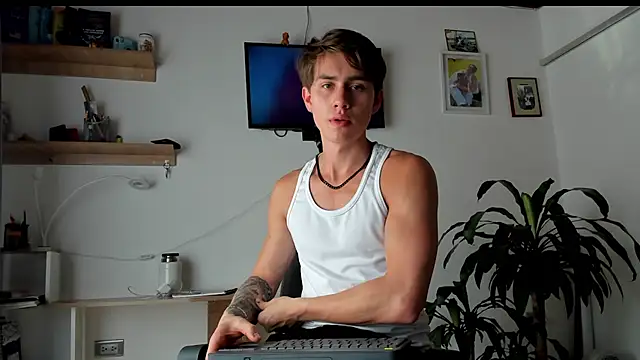 Snapshot of manucute_23_ chatting on 02.27.26 manucute 23 online show from 02.27.26