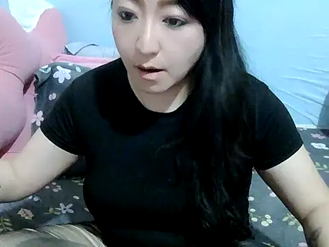 Snapshot of Xylona666 chatting on 11.27.25 Xylona666 online show from 11.27.25