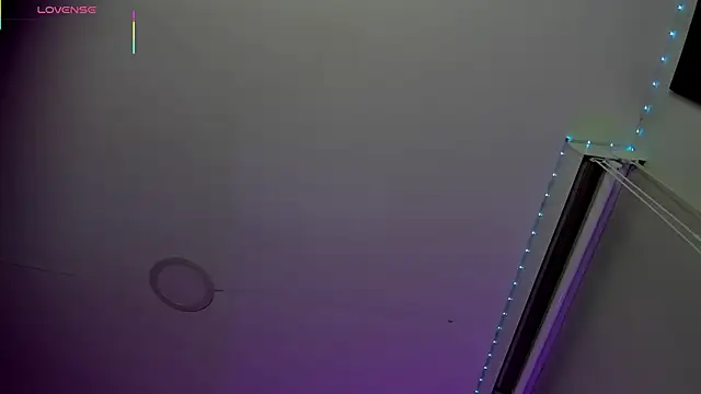 Snapshot of Oriana_Guzman chatting on 02.18.26 Oriana Guzman online show from 02.18.26