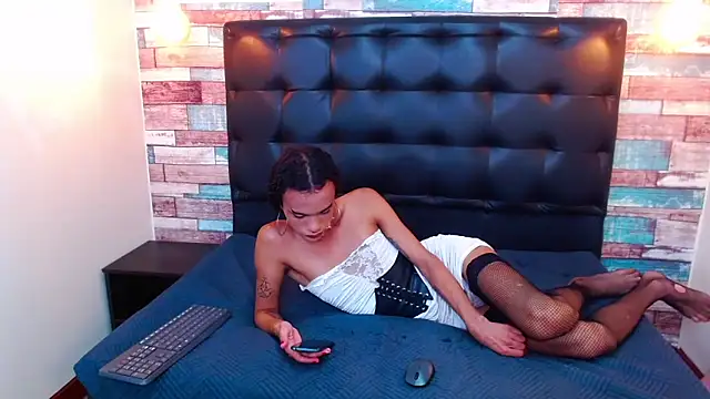 Foxy Ella  online show from 03.14.25