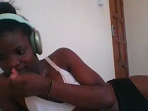 hotgal1112 online show from 11.26.25