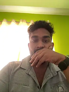 Snapshot of Handsomehunk_4U chatting on 12.05.24 Handsomehunk 4U online show from 12.05.24