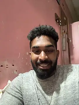 Snapshot of Handsomehunk_4U chatting on 12.11.24 Handsomehunk 4U online show from 12.11.24