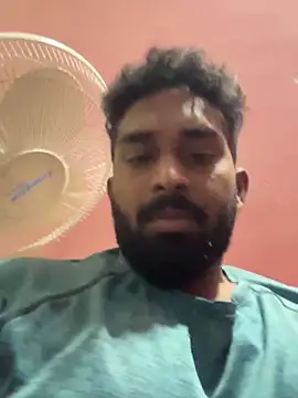 Snapshot of Handsomehunk_4U chatting on 12.12.24 Handsomehunk 4U online show from 12.12.24