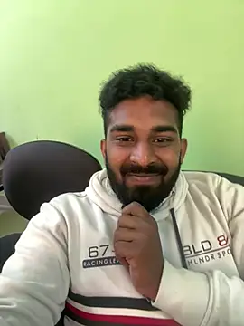 Snapshot of Handsomehunk_4U chatting on 12.13.24 Handsomehunk 4U online show from 12.13.24