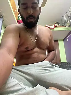 Snapshot of Handsomehunk_4U chatting on 12.14.24 Handsomehunk 4U online show from 12.14.24
