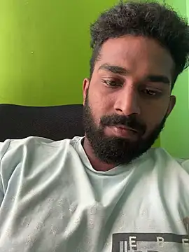 Snapshot of Handsomehunk_4U chatting on 12.17.24 Handsomehunk 4U online show from 12.17.24