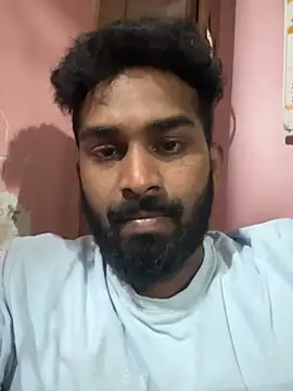 Snapshot of Handsomehunk_4U chatting on 12.17.24 Handsomehunk 4U online show from 12.17.24