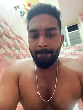 Snapshot of Handsomehunk_4U chatting on 12.18.24 Handsomehunk 4U online show from 12.18.24